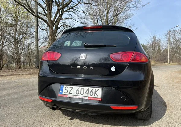 samochody osobowe Seat Leon cena 17700 przebieg: 153000, rok produkcji 2011 z Będzin